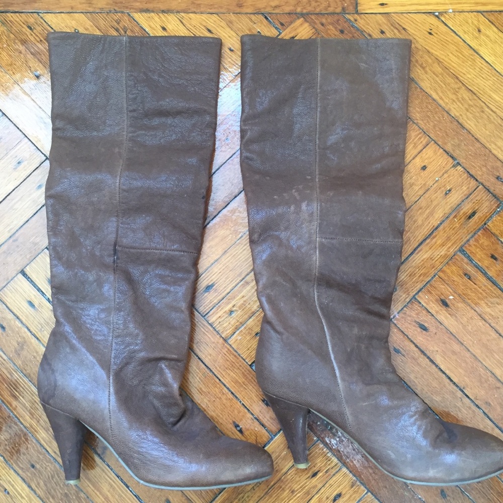 Leather Calf Heeled Boots - Size 7- Taupe